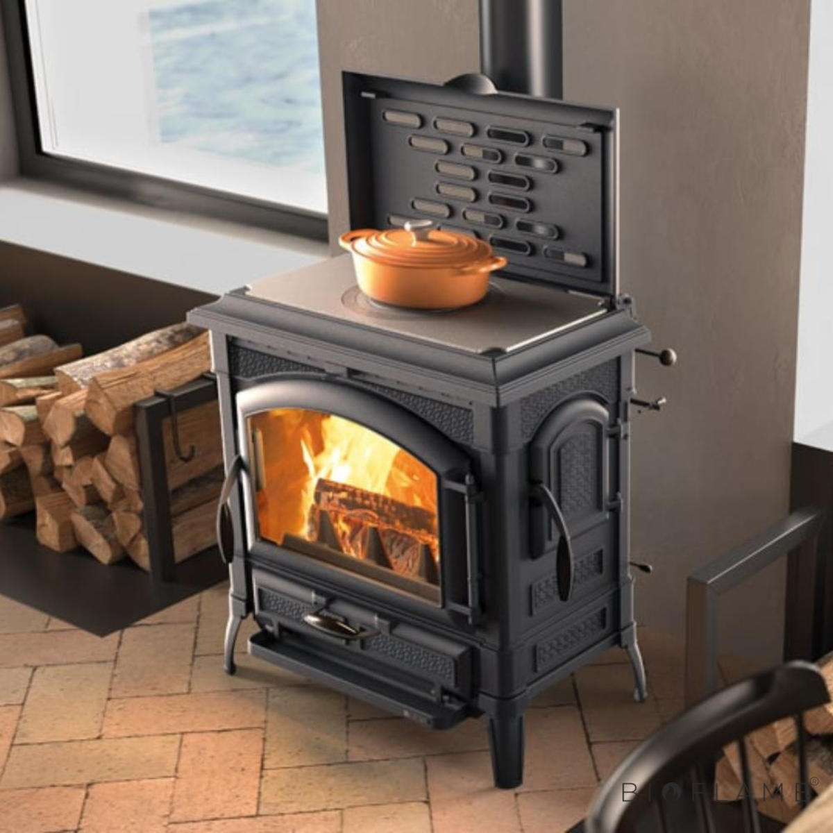 Salamandra a Lenha em Ferro Fundido Nordica Extraflame Isetta Con Cerchi